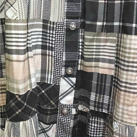 Cato cozy patchwork plaid, tiered midi dress. Collard, long sleeves, & pockets. - Picture 4 of 4